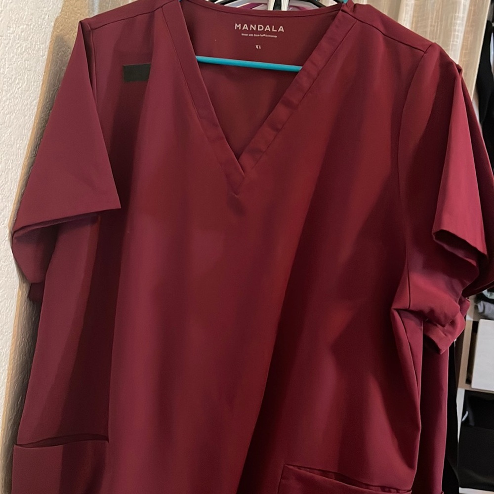 Mandala Wine Scrub Set